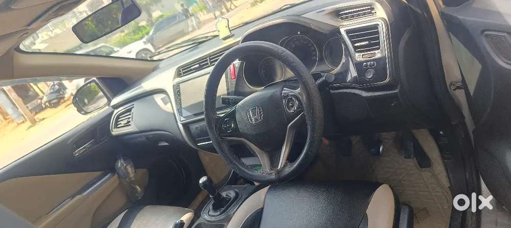 Honda City 2015 Diesel  &ndash;  ₹4.30 Lakh