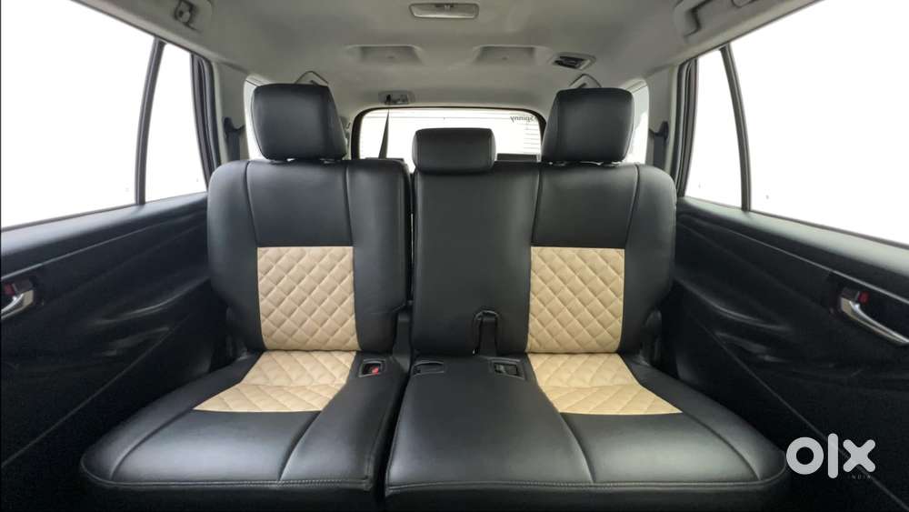 Toyota Innova Crysta 2.4 G Mt 8s, 2016, Diesel