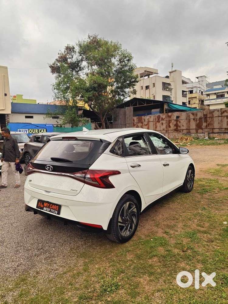 Hyundai New I20 1.2 Asta (o) Ivt, 2023, Petrol