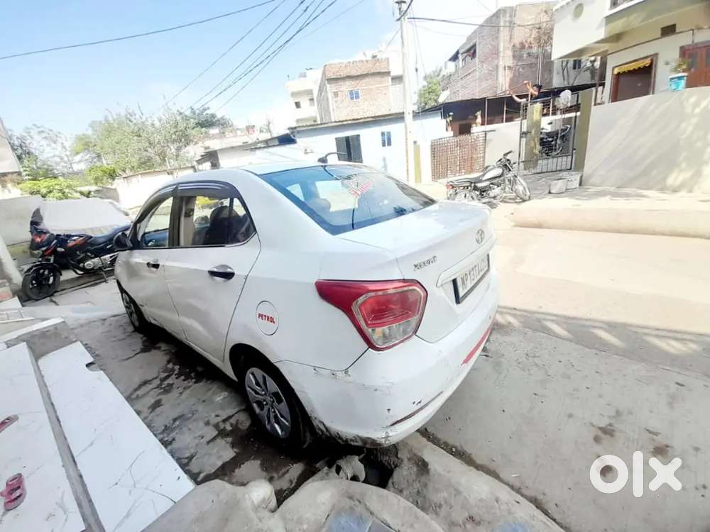 Hyundai Xcent 2016 Petrol Variant