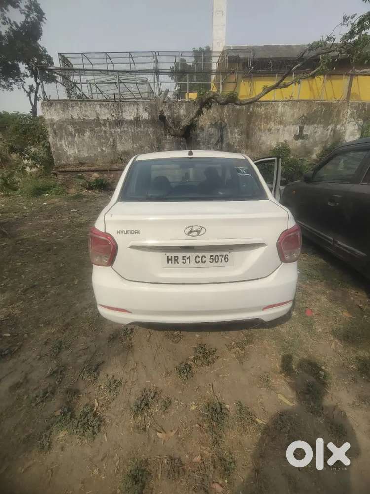 Cng Lagi Hui H Gadi Me Ok Condishan Me H Ac Nhi Chal Raha