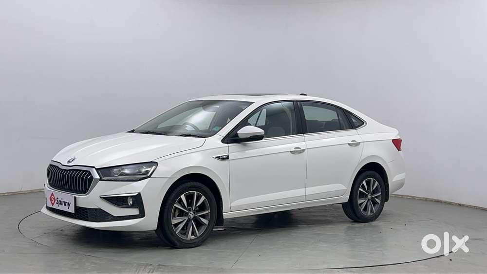 Skoda Slavia Style 1.0l Tsi Mt, 2022, Petrol