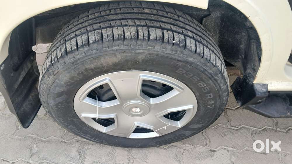 Mahindra Scorpio S6 Plus, 2017