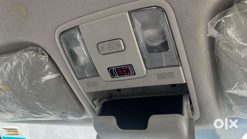 Kia Carens Clavis Petrol Manual 2025