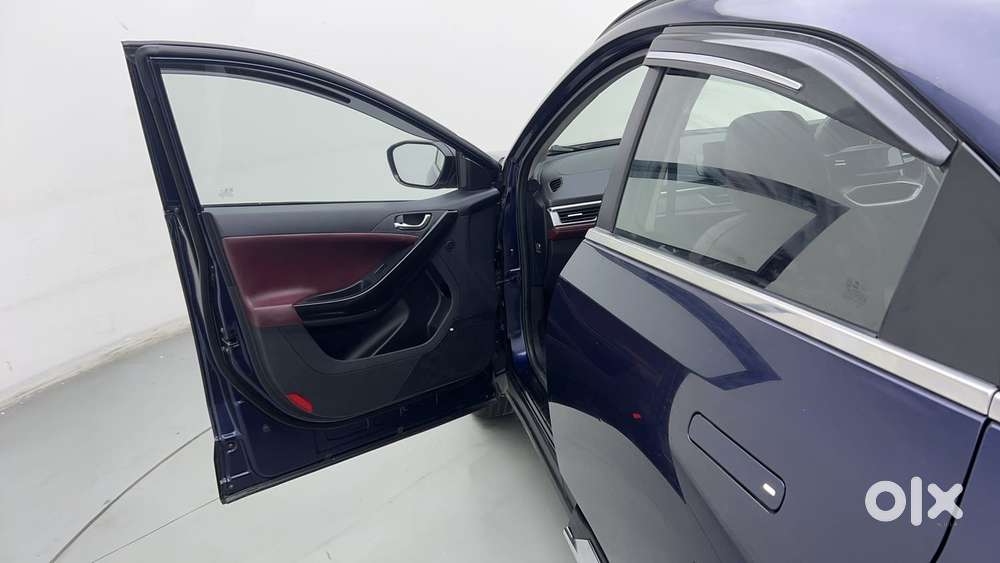 Tata Curvv Accomplished S 1.2 Revotron Petrol 7dca, 2025, Petrol