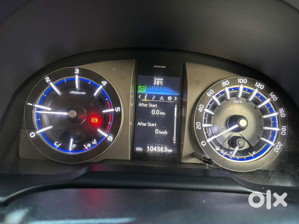Toyota Innova Crysta 2.4 V, 2017, Diesel