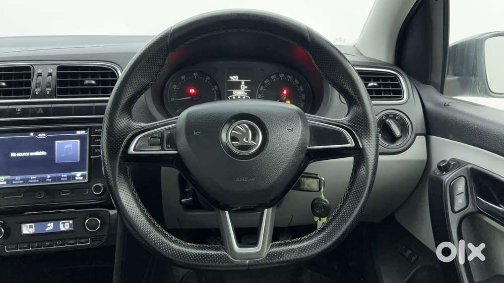 Skoda Rapid 1.0 Ambition Tsi, 2021, Petrol