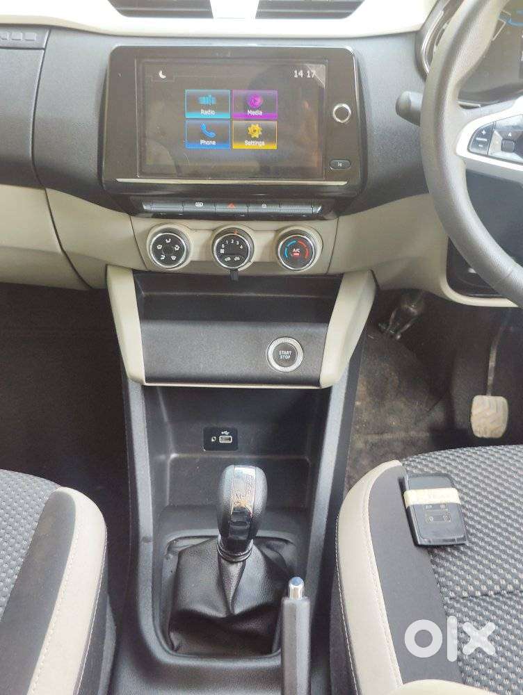 Renault Triber Rxz Easy-r Amt, 2023, Petrol