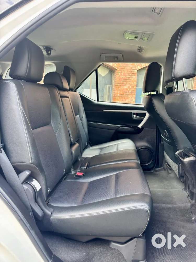 Toyota Fortuner 4x2 At 2.7 Petrol, 2024, Petrol