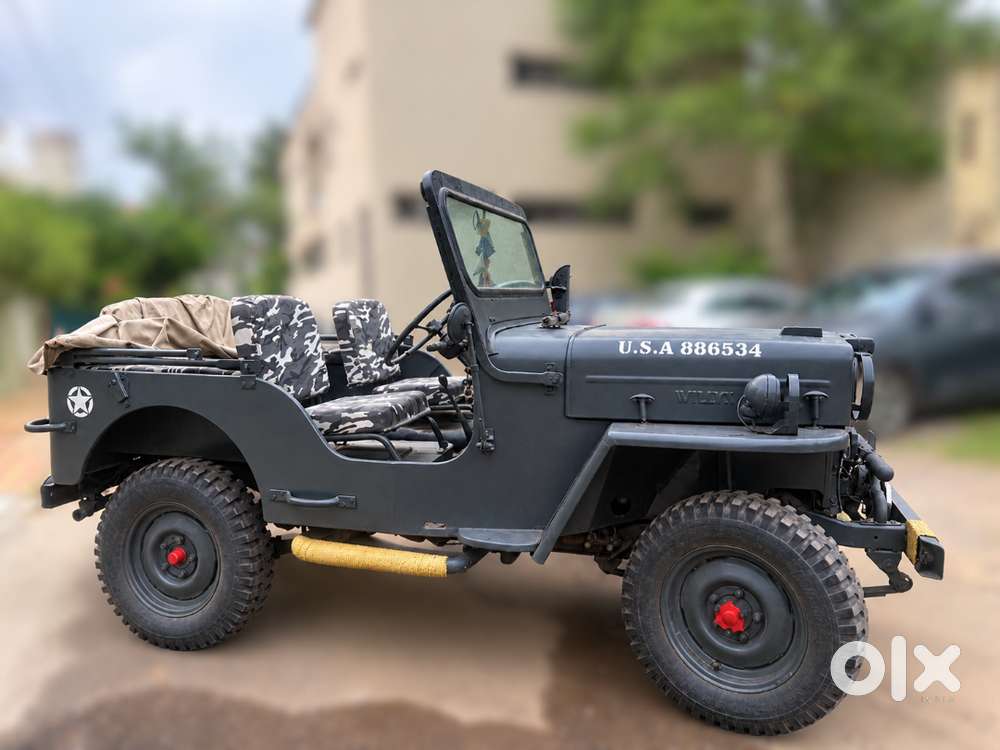 Vintage Jeep Kaiser 1953