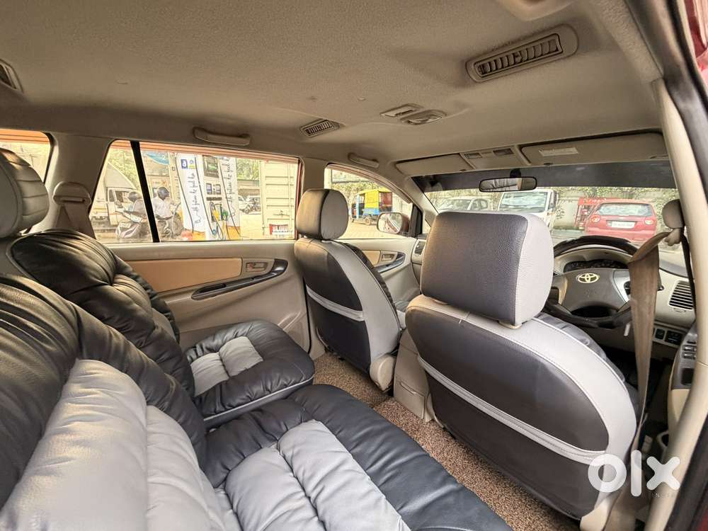 Toyota Innova 2.5 G (diesel) 8 Seater, 2014, Diesel