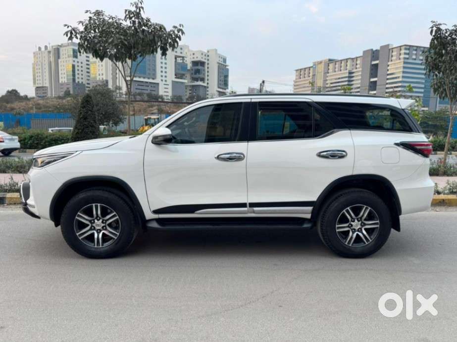 Toyota Fortuner [2021-ongoing] 2.8 2wd Diesel At, 2024, Diesel