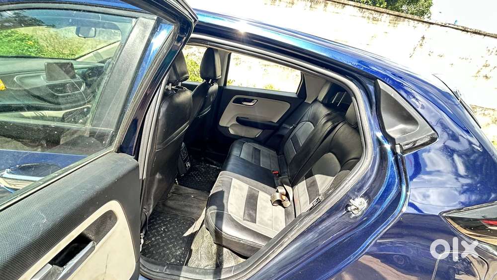 Tata Altroz 1.2 Xza Petrol Dct, 2022, Petrol