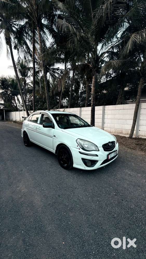 Hyundai Verna Petrol 2010