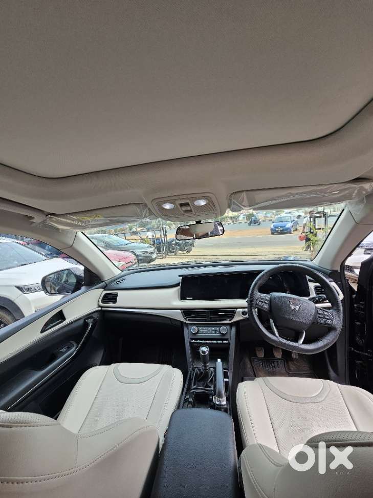 Mahindra Xuv700 2.2 Ax 5 Diesel Mt 7 Str, 2024, Diesel