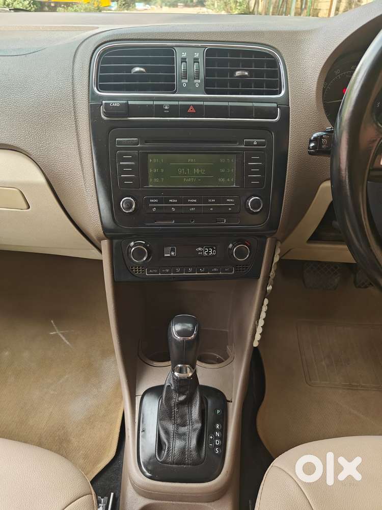 Skoda Rapid Elegance 1.6 Mpfi At, 2015, Petrol