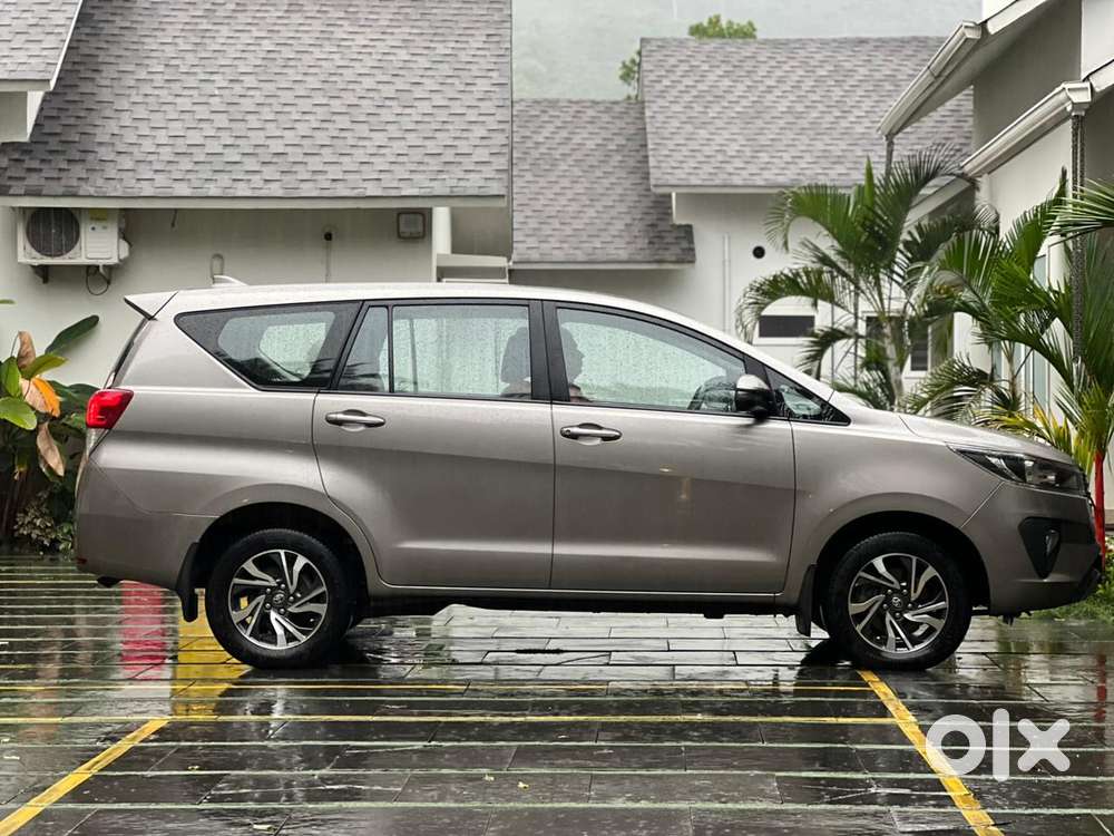 Toyota Innova Crysta [2020-ongoing] 2.4 Gx 8 Str, 2021, Diesel