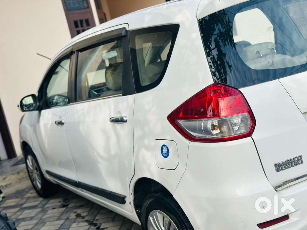 Maruti Suzuki Ertiga 2015 Diesel 132000 Km Driven