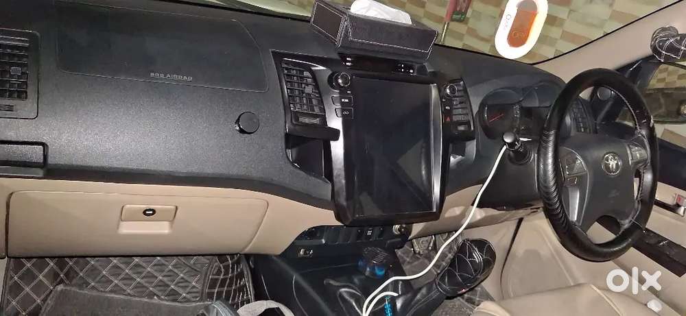 ***urgent*** Toyota Fortuner 2016 Diesel Manual