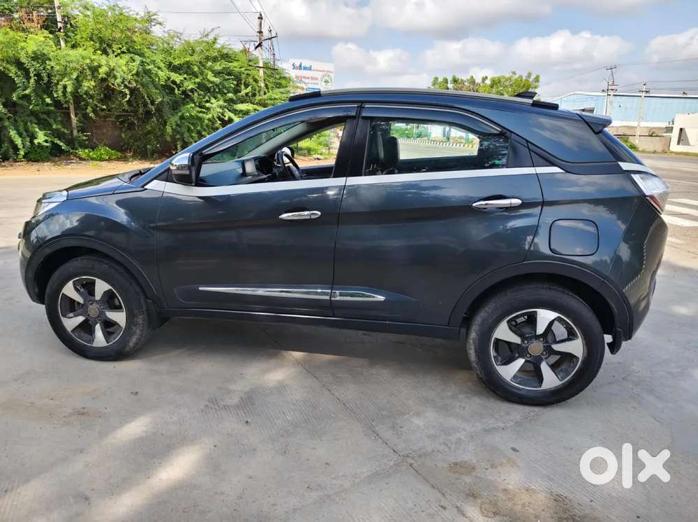 Tata Nexon 1.2 Revotron Xza Plus, 2018, Petrol