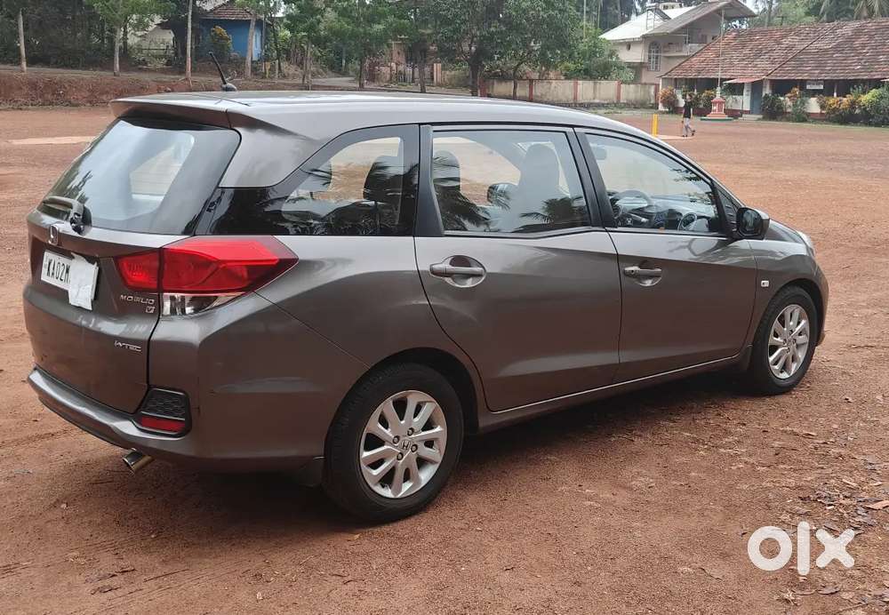 Honda Mobilio 7 Seater