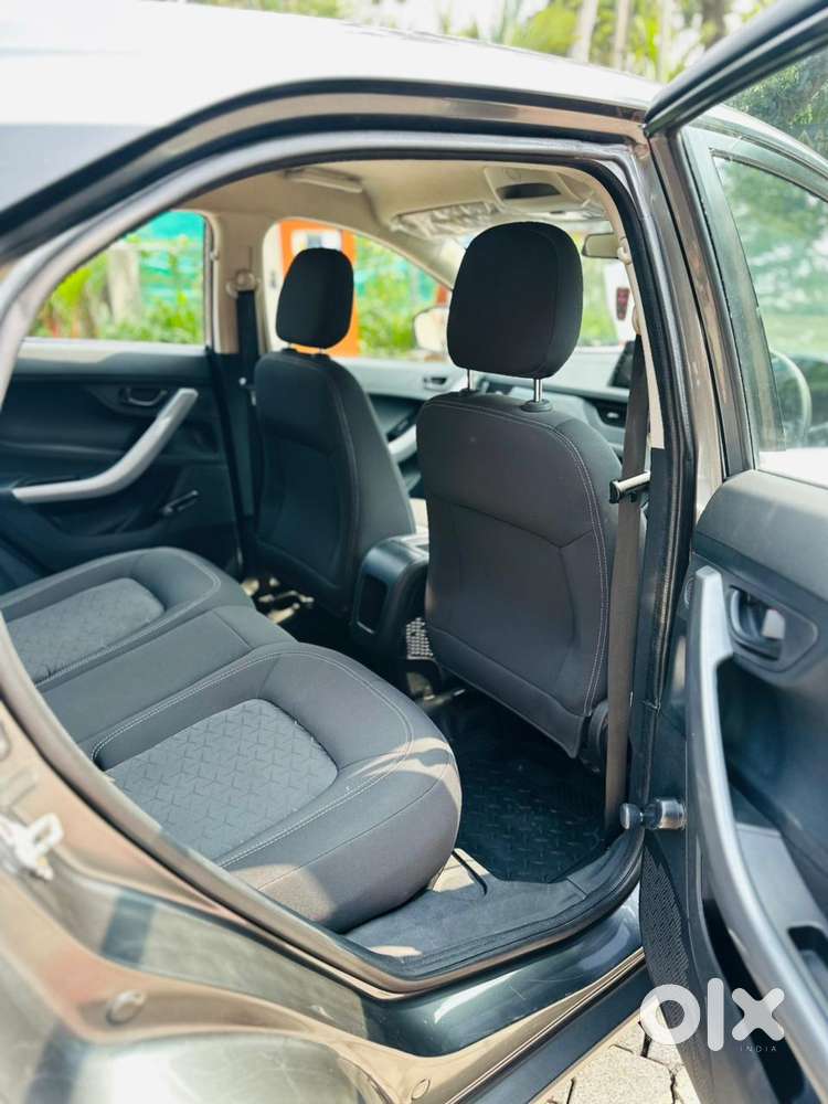 Tata Nexon 1.2 Revotron Xe, 2022, Petrol