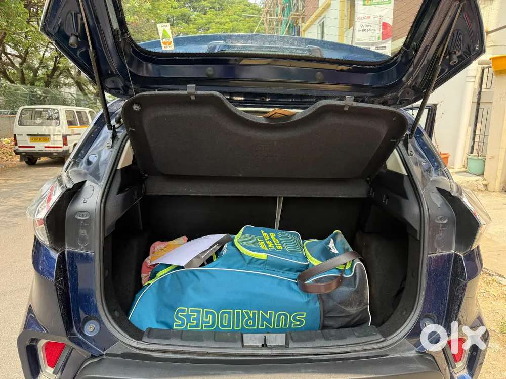 2023 Tata Nexon Petrol Automatic Xza+ Luxs Top Edition