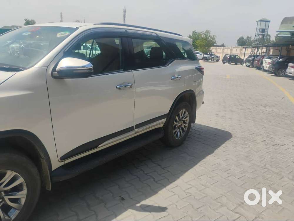 Toyota Fortuner 2023 Diesel 163000 Km Driven