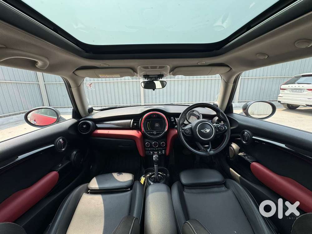 Mini Cooper 3 Door John Works, 2017, Petrol