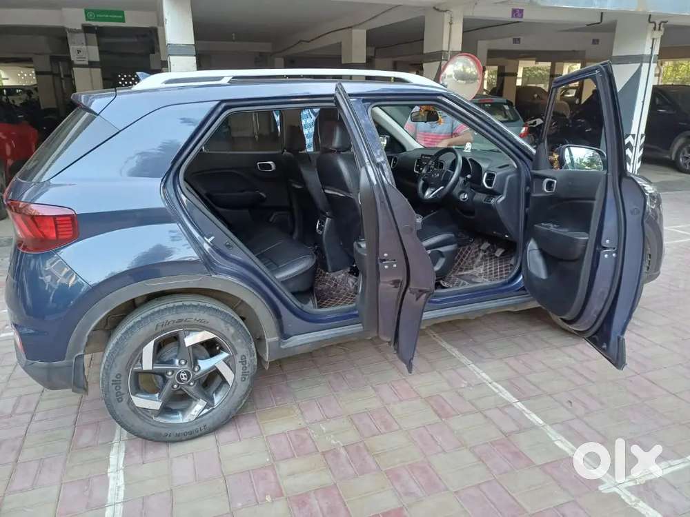 Hyundai Venue 2021 Petrol 41000 Km Driven