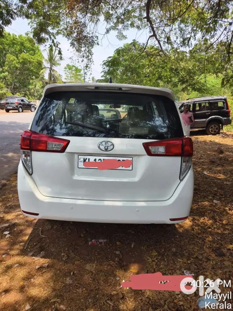 Toyota Innova Crysta 2017 Diesel Manual Second Owner 165000 Km
