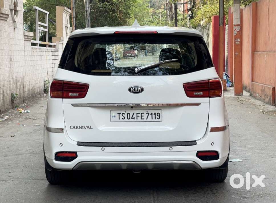 Kia Carnival Premium 8 Str, 2021, Diesel