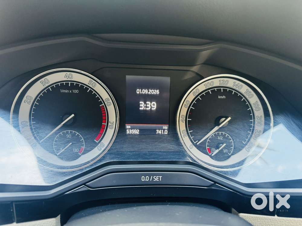 Skoda Superb L&k 1.8 Tsi At, 2019, Petrol