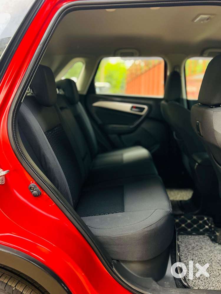 Maruti Suzuki Brezza Zdi+ Dual Tone, 2017, Diesel