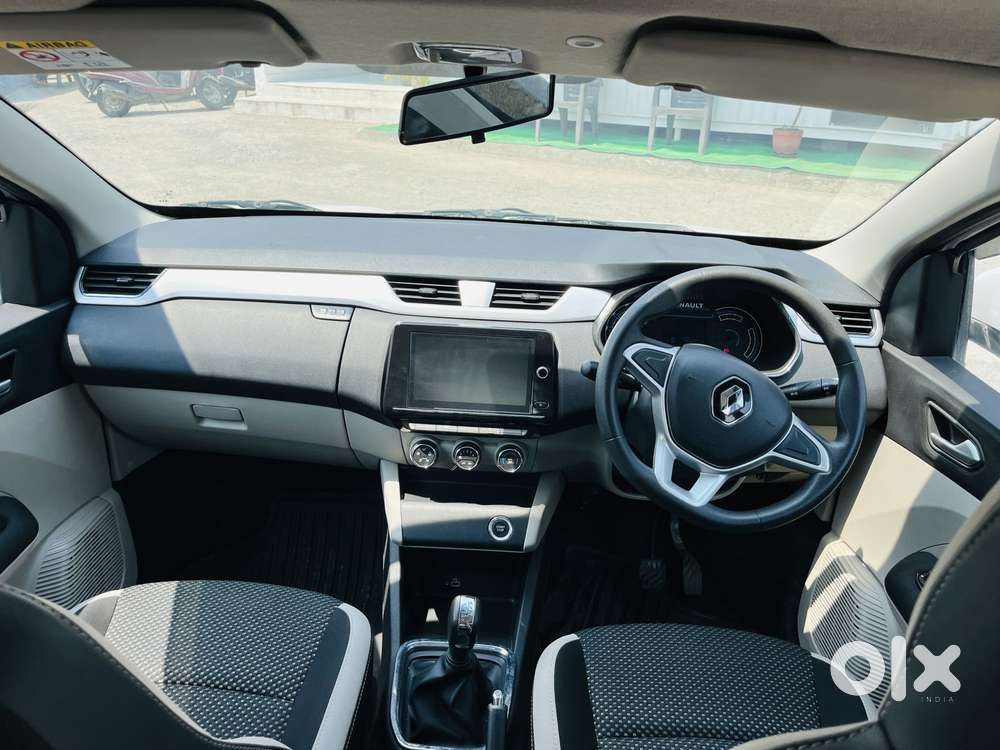 Renault Triber Rxz, 2020, Petrol