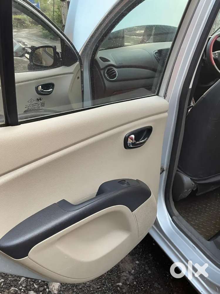 Hyundai I10 Sunroof 2011 Petrol+cng Well Maintained