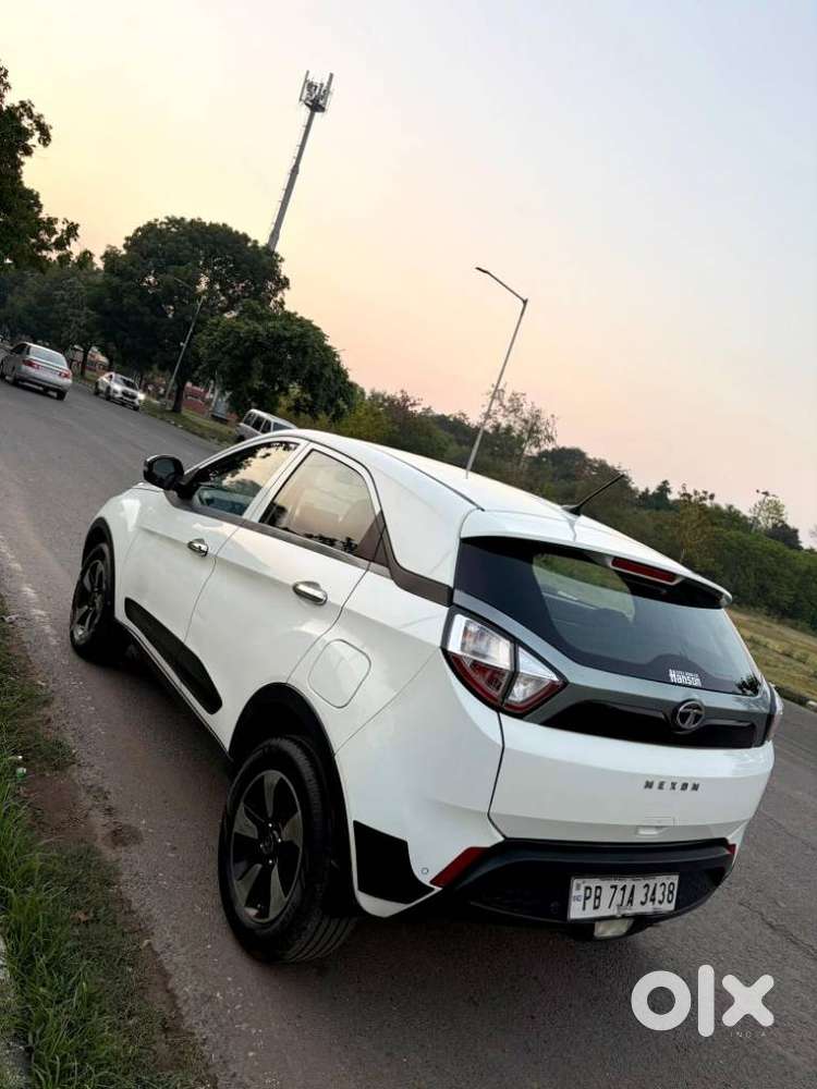 Tata Nexon 1.5 Revotorq Xm (s), 2019, Diesel