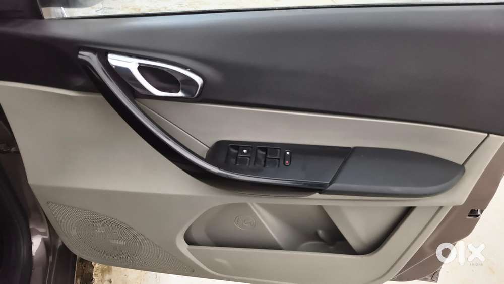Tata Tiago 1.2 Revotron Xza, 2017, Petrol