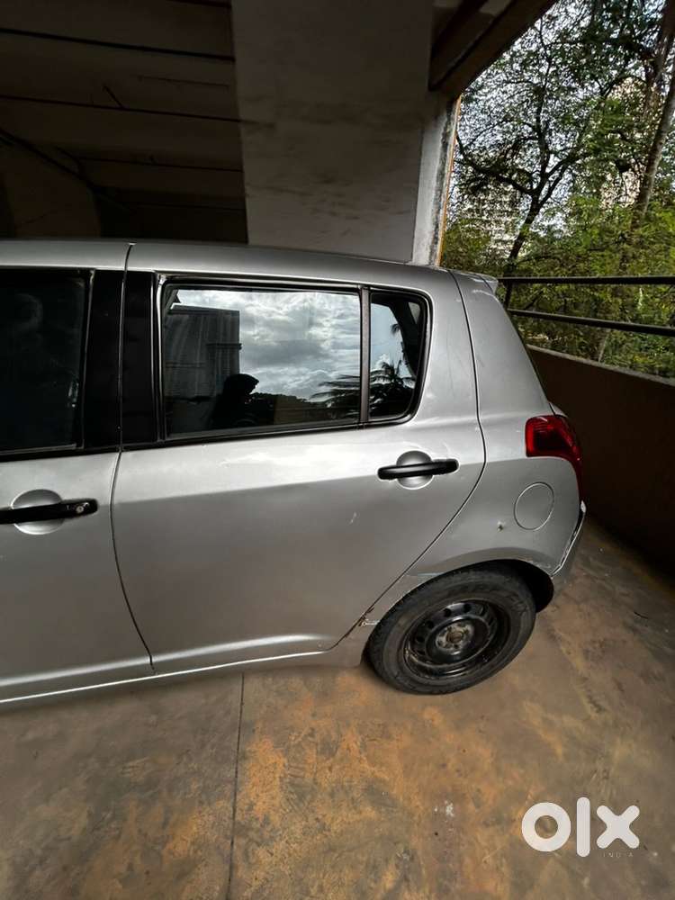 Maruti Swift Vxi 2009 Year Silver Colour