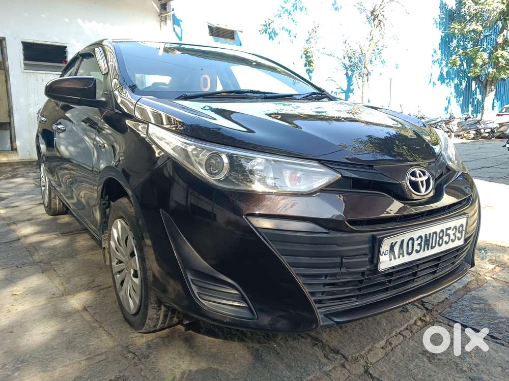 Toyota Yaris J Cvt, 2018, Petrol