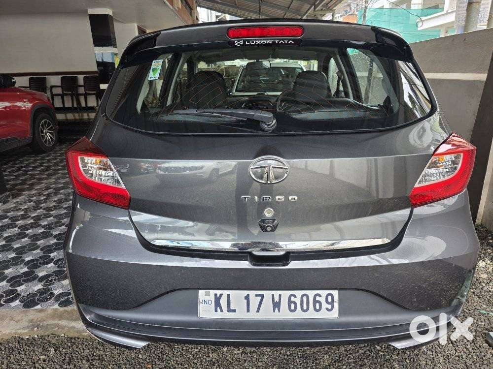 Tata Tiago 1.2 Revotron Xza, 2022, Petrol