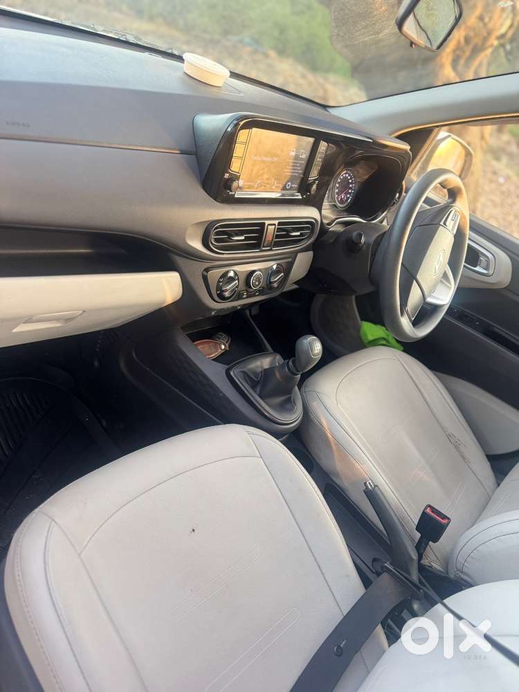 Hyundai Aura 2023 Cng & Hybrids Well Maintained