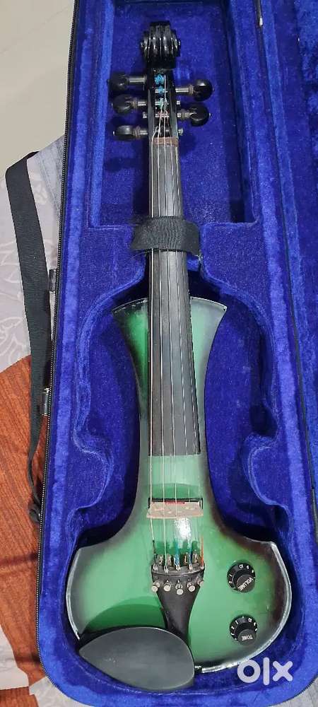 Electric violin₹13000.