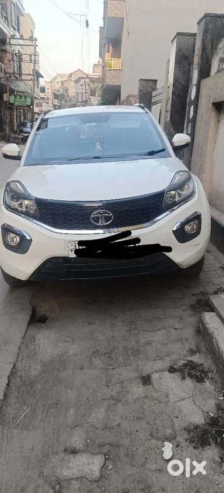 Tata Nexon 2018 Diesel 80000 Km Driven
