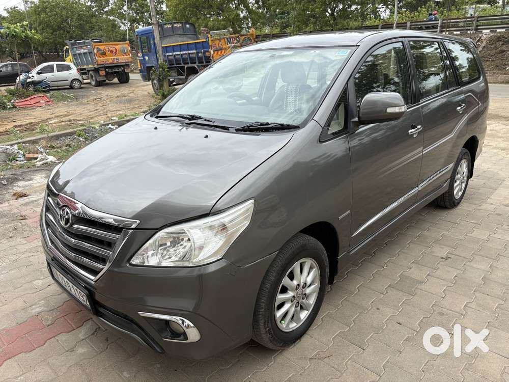 Toyota Innova 2.5 Zx 7 Str Bs-iv, 2014, Diesel