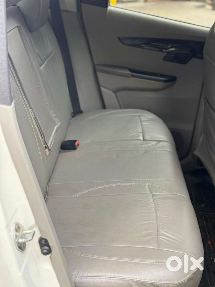 Mahindra Kuv 100 K8 5str, 2016, Petrol