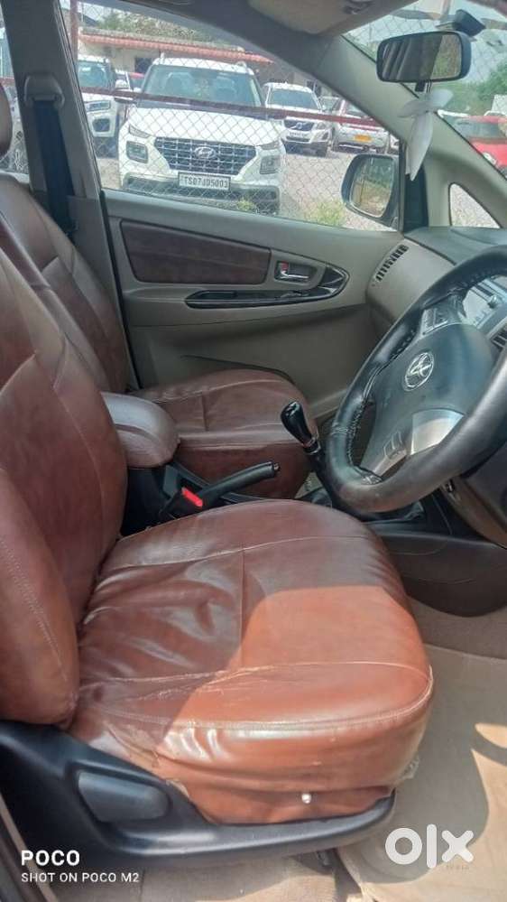 Toyota Innova 2.5 V 7 Str, 2015, Diesel