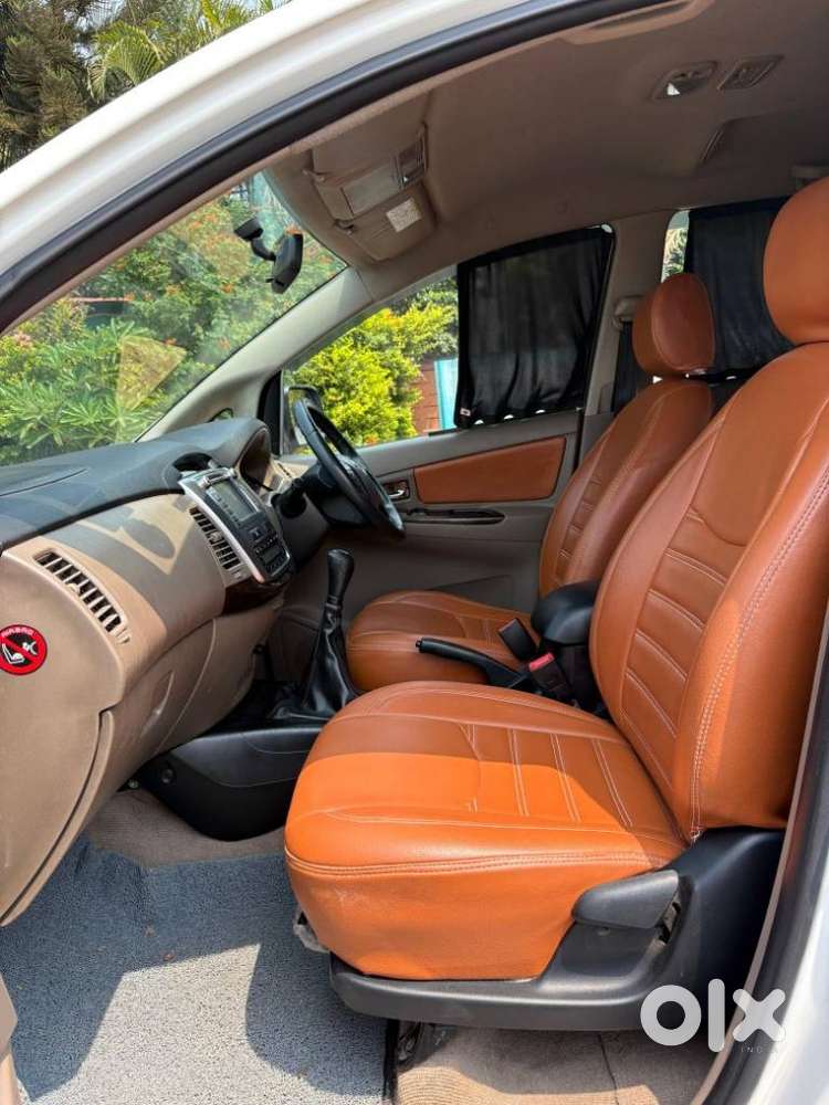 Toyota Innova 2.5 V 8 Str, 2015, Diesel