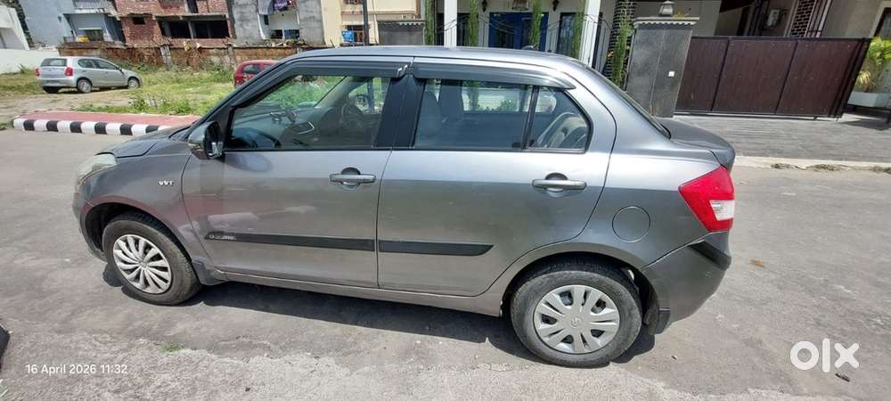 Swift Dzire Petrol 2012