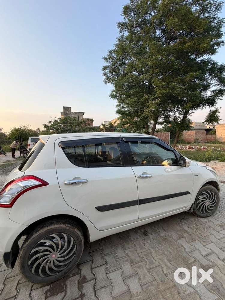 Maruti Suzuki Swift 2016 Diesel 900000 Km Driven